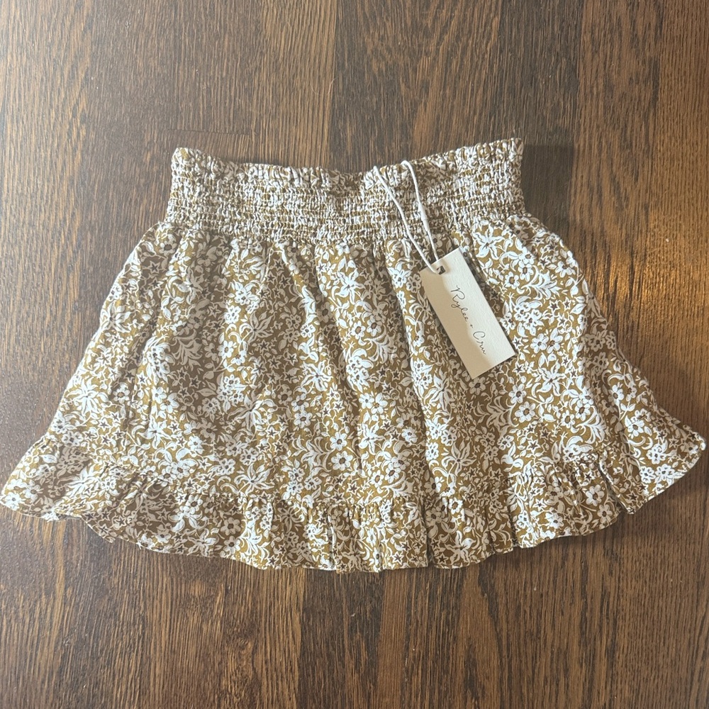 Rylee + Cru Tan and White Floral Mini Skirt